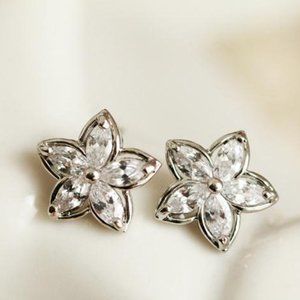 The Crystal Floral Ear Studs